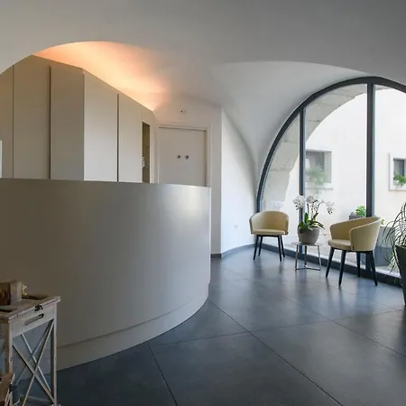 Borgo San Nazzaro Aparthotel
