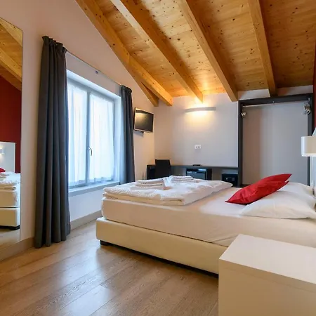 Borgo San Nazzaro 2*
