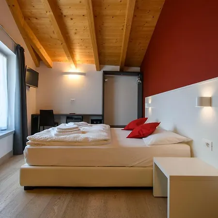 Borgo San Nazzaro Aparthotel 2*