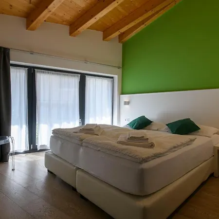 Borgo San Nazzaro 2*